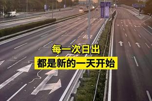 卧龙凤雏！小哈达威15中4得到10分4板 格威11中2得到5分3板1助1断